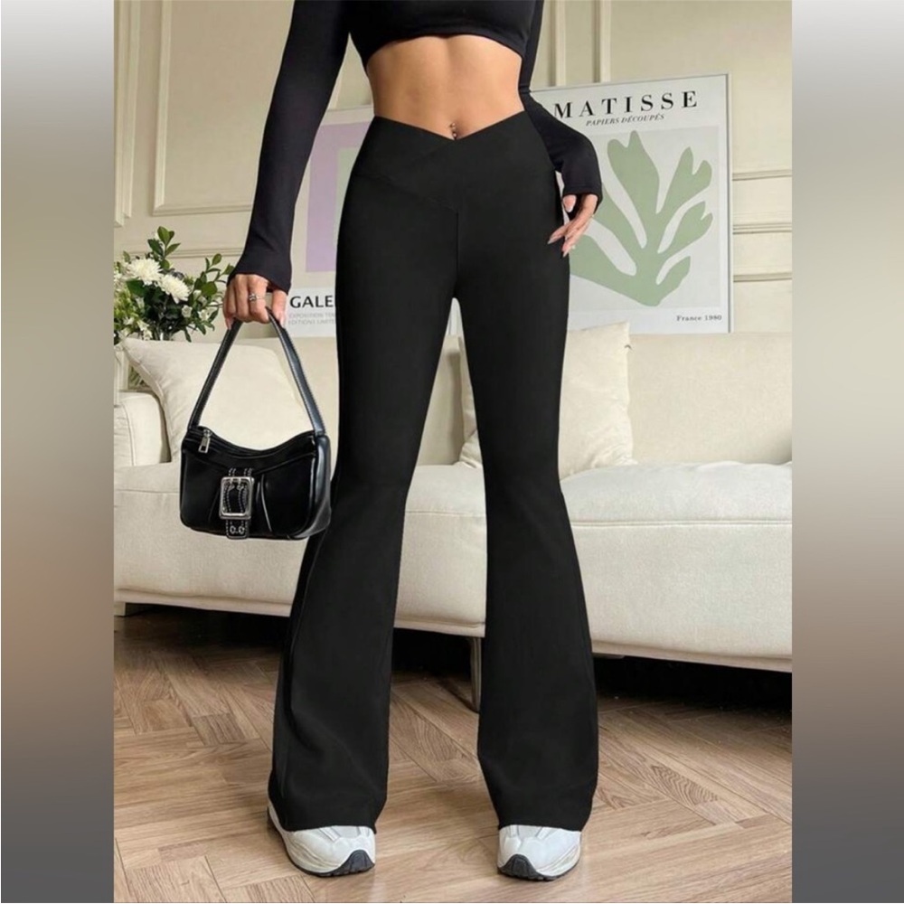 V waist flare bottom leggings